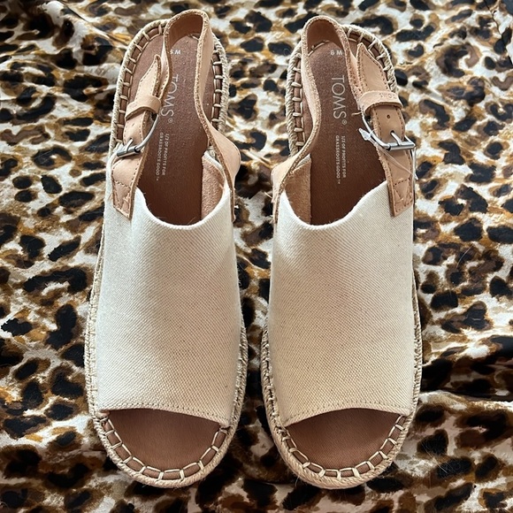 Brand New TOMS Natural Oxford Leather Neutral Espadrille Wedge Slingback Sandals - Picture 6 of 14